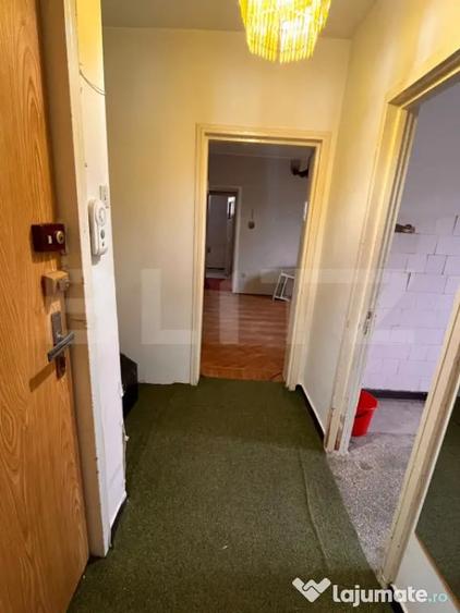Apartament cu 3 camere semidecomandat în Ultracentral
