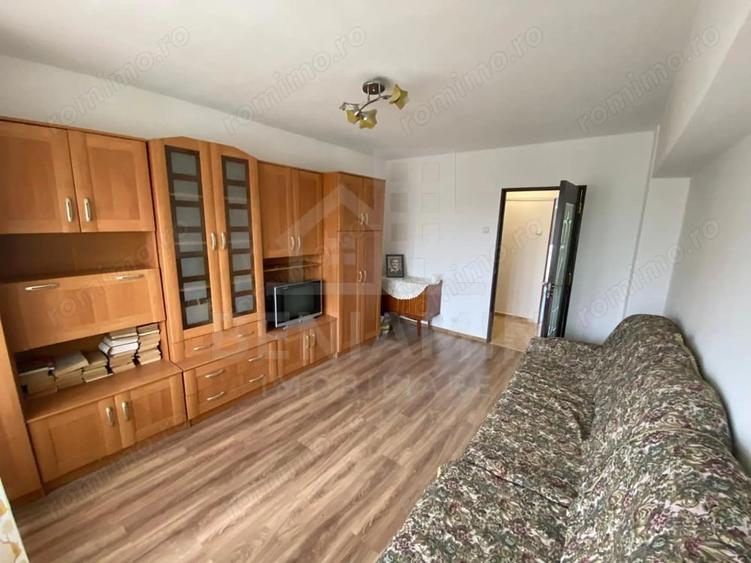 Apartament cu 3 camere decomandat în Lăpuș Argeș