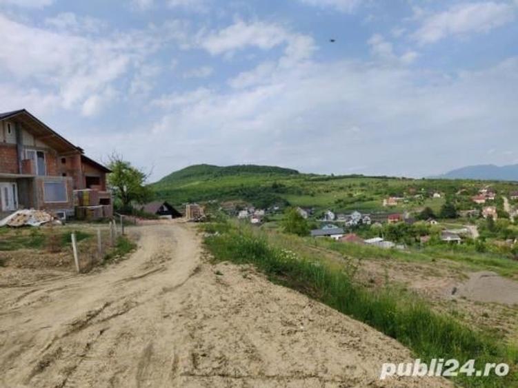 Teren de 1425 mp, în Industrială