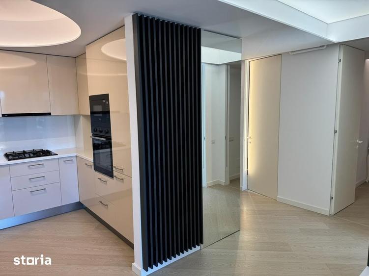 Apartament cu 3 camere decomandat în Sud
