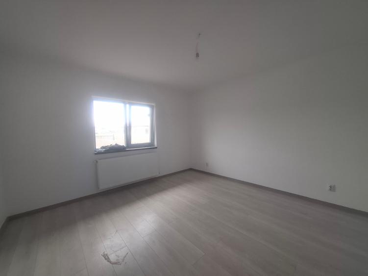 Casă individuală cu 3 camere cu Teren 300 Mp în Clinceni