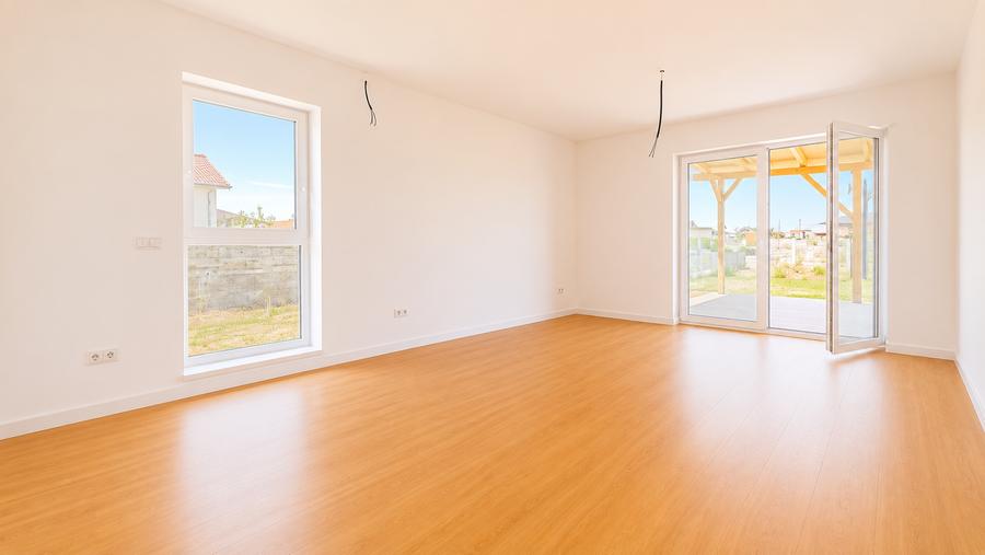 Duplex cu 5 camere cu Canalizare în Moșnița Nouă