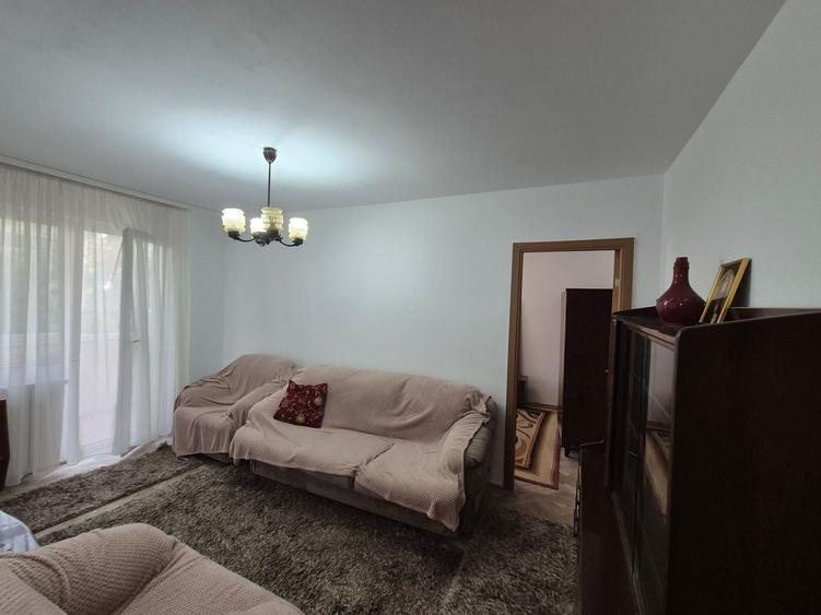 Apartament cu 2 camere nedecomandat, mobilat în Inel II