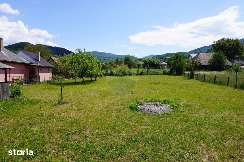Casă cu 3 camere cu Teren 1922 Mp în Săliște
