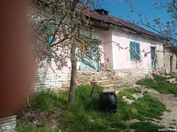 Casă cu 4 camere în Slava Rusă