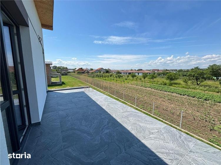 Casă cu 3 camere cu Teren 700 Mp în Săcălășeni