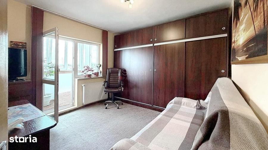 Apartament cu 3 camere în Florilor
