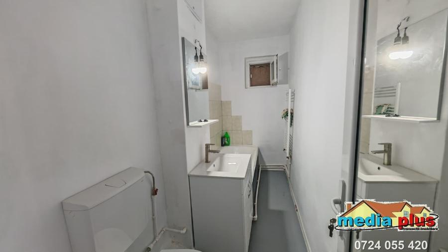 Apartament cu 3 camere decomandat în Țiglina 1
