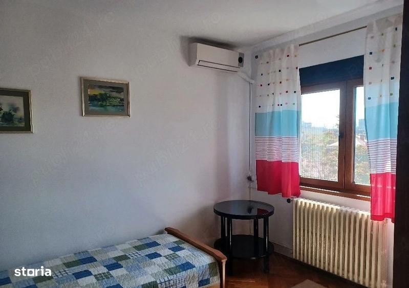 Apartament cu 3 camere semidecomandat în Calea Călărașilor