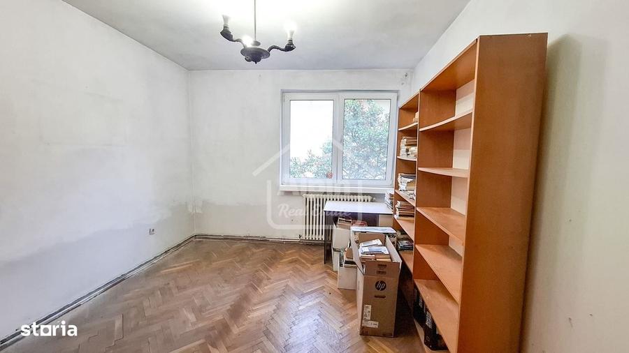 Apartament cu 3 camere decomandat în Blumăna
