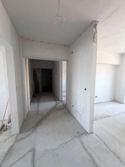 APARTAMENT SPATIOS CU VEDERE PE 2 PARTI - 11