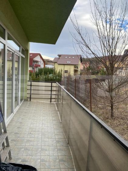 Apartament cu 3 camere semidecomandat în Câmpului