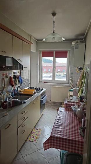 Apartament cu 2 camere decomandat în Astra