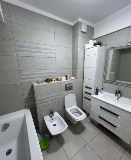 Apartament cu 3 camere decomandat, mobilat în Nord