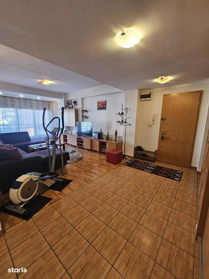 Apartament cu 4 camere decomandat în Aradului