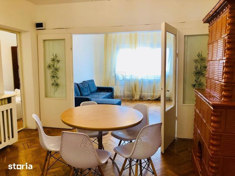 Apartament cu 4 camere decomandat în Central
