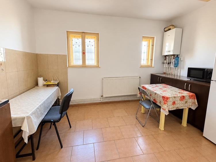 Casă individuală cu 3 camere cu Teren 200 Mp în Tolstoi