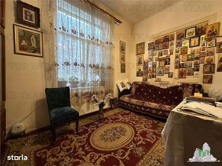 Apartament cu 3 camere semidecomandat în Gara de Nord