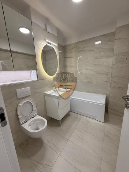 Apartament cu 3 camere decomandat, mobilat în Trocadero