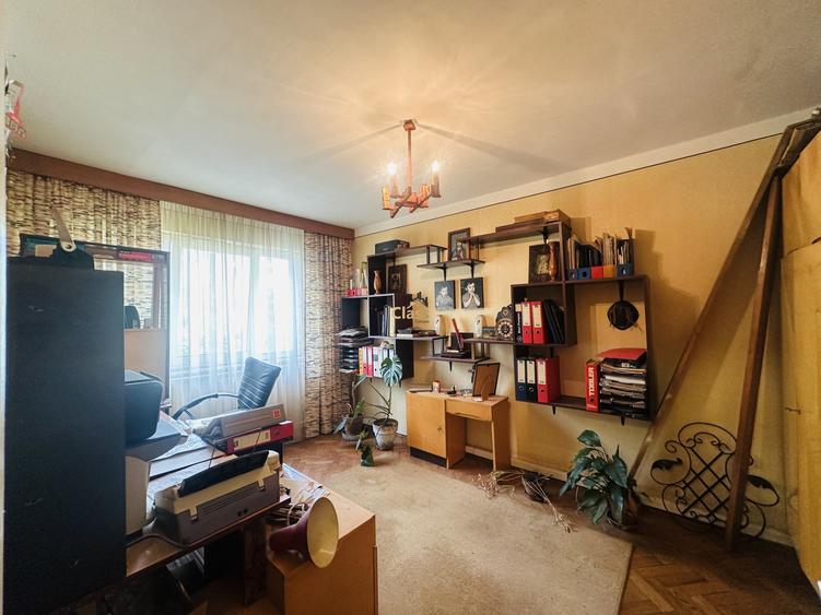 Apartament cu 4 camere decomandat, mobilat în Mănăștur