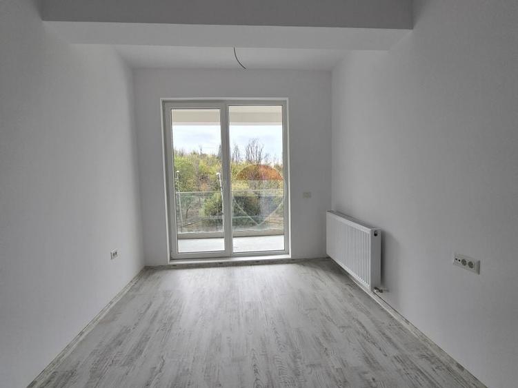 Apartament cu 2 camere semidecomandat în Vitan-Bârzești