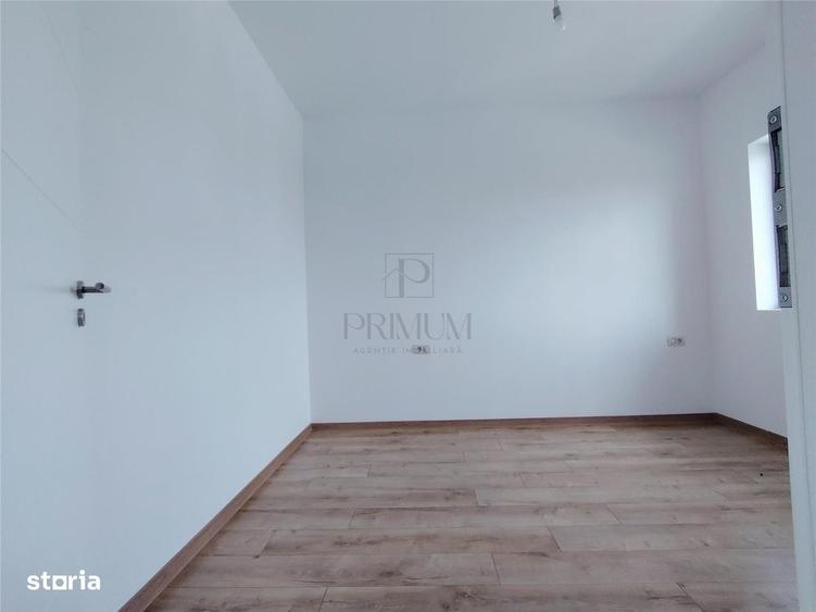 Casă cu 4 camere decomandat în Moșnița Veche