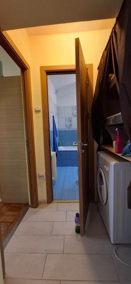 Apartament cu 2 camere semidecomandat în Olteniței