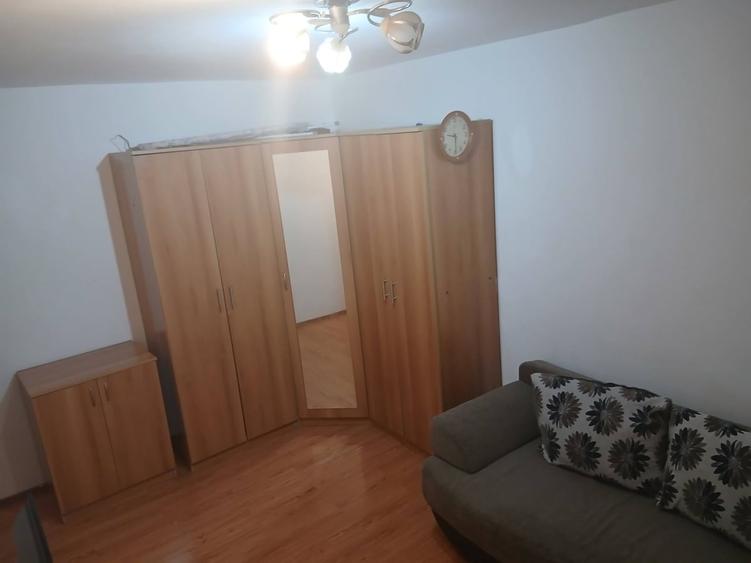 Garsonieră decomandată în Fizicienilor
