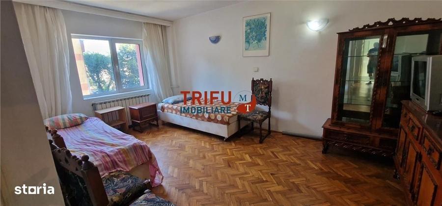Apartament cu 3 camere decomandat în Tolstoi