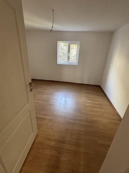 Casă cu 4 camere în Furnica
