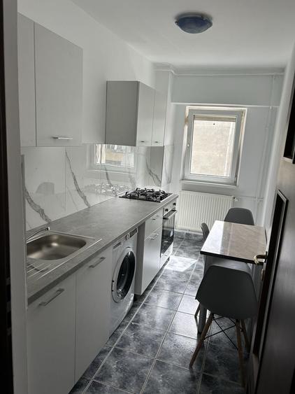 Garsoniera 40mp utili 3 minute metrou Costin Georgian mobilata si utilata PROPRIETAR - 6