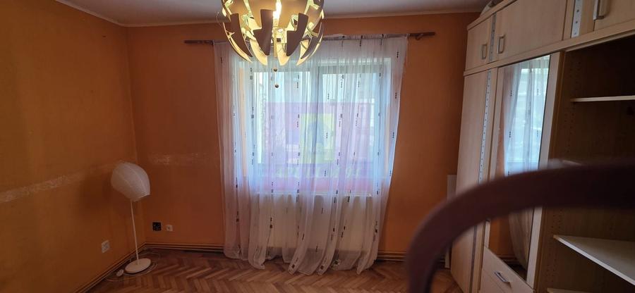 Apartament cu 2 camere decomandat în Poiana Câmpina