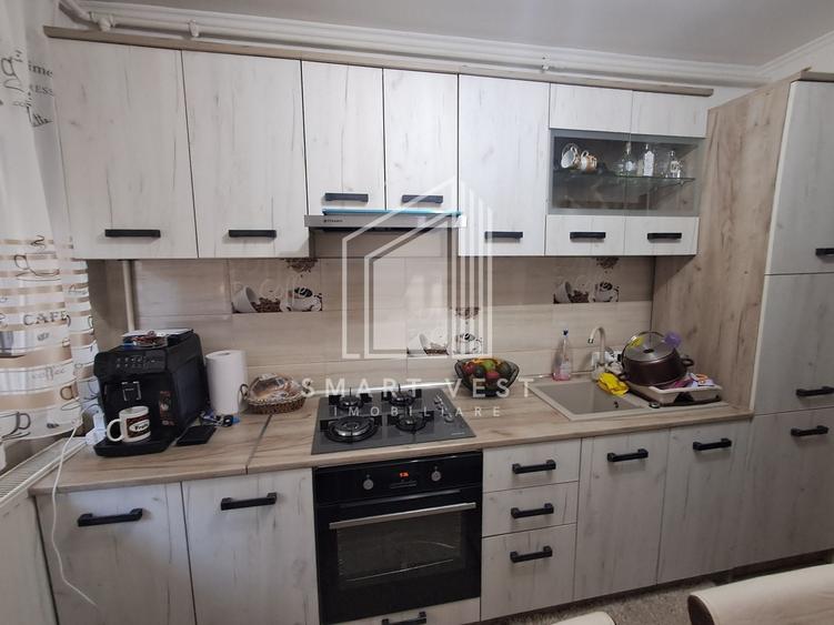 Apartament cu 3 camere decomandat, mobilat în Micro 16