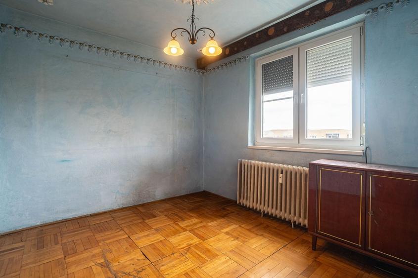 Apartament cu 4 camere decomandat, mobilat în Ultracentral