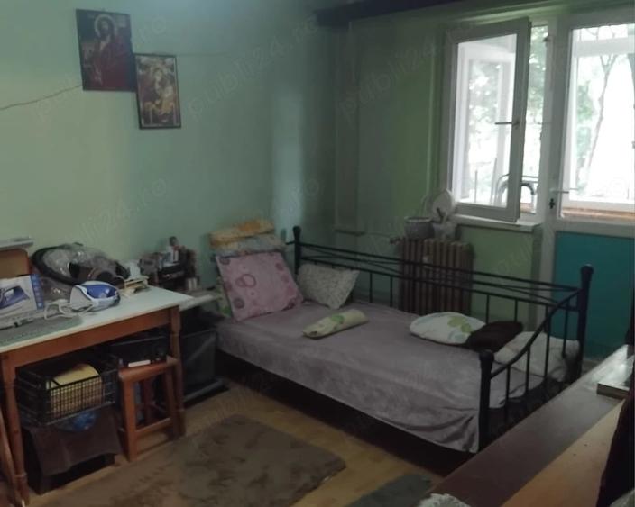 Apartament cu 2 camere semidecomandat în Berceni