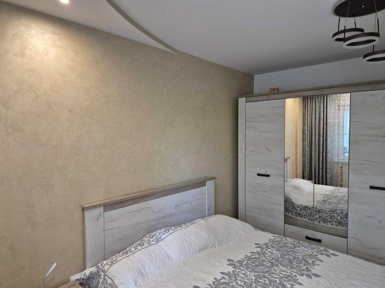 Apartament cu 3 camere decomandat în Kogălniceanu