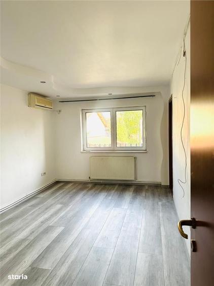 Casă cu 4 camere cu Teren 200 Mp în Iancu Nicolae