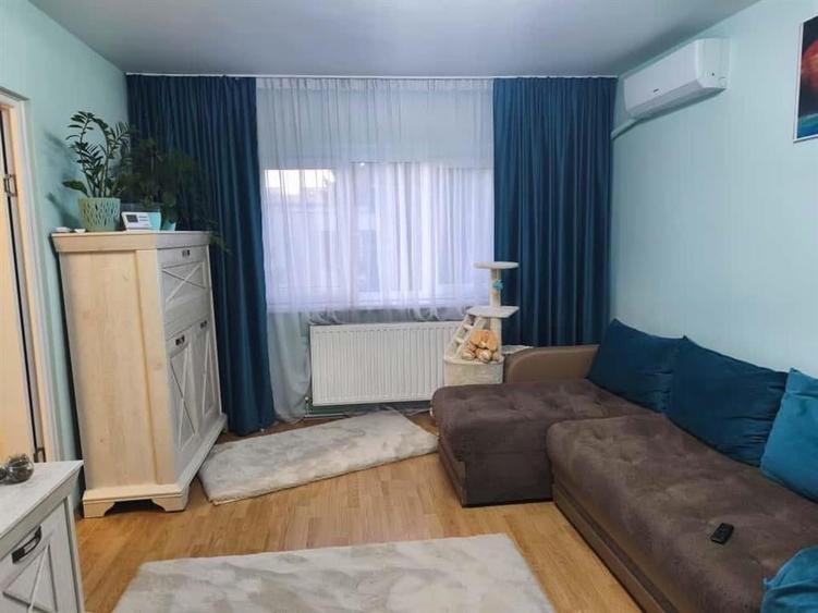 Apartament cu 2 camere semidecomandat, mobilat în 1848
