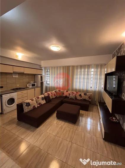 Casă cu 8 camere cu Teren 200 Mp în Central