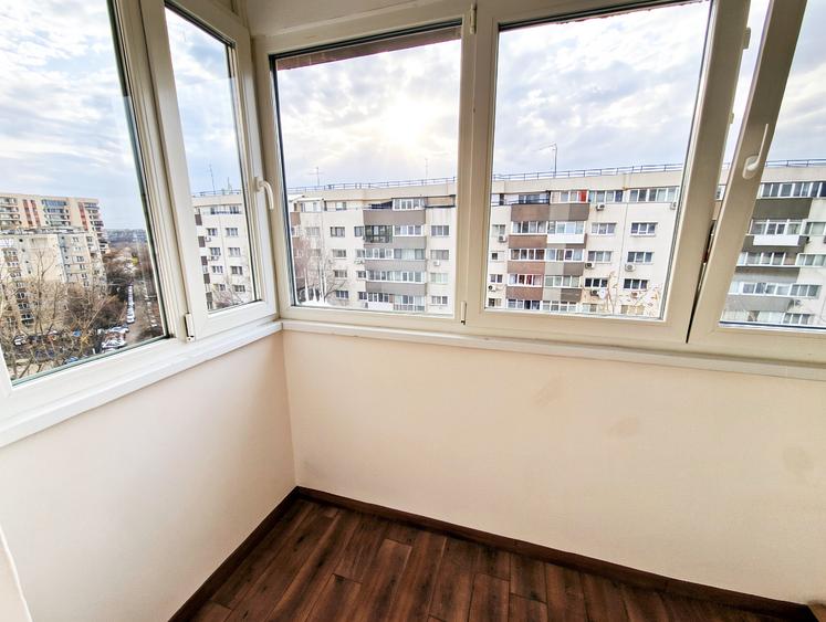 Apartament cu 3 camere decomandat în Lujerului