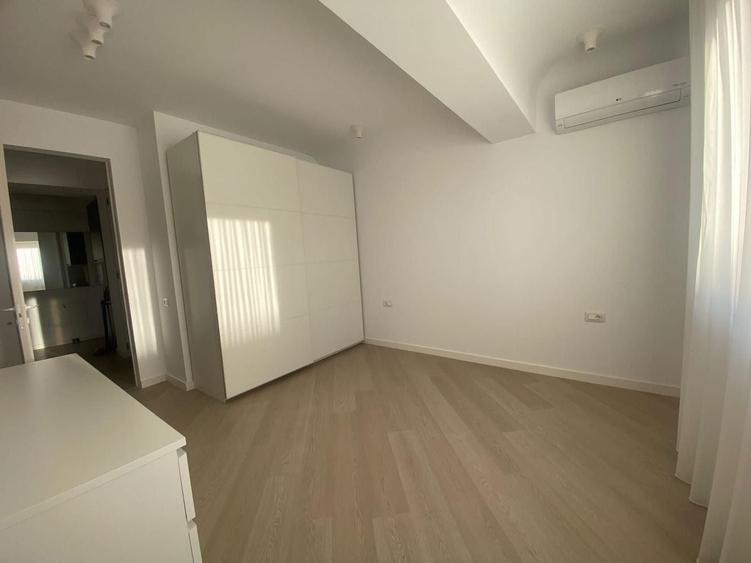 Apartament cu 3 camere decomandat, mobilat în Pipera