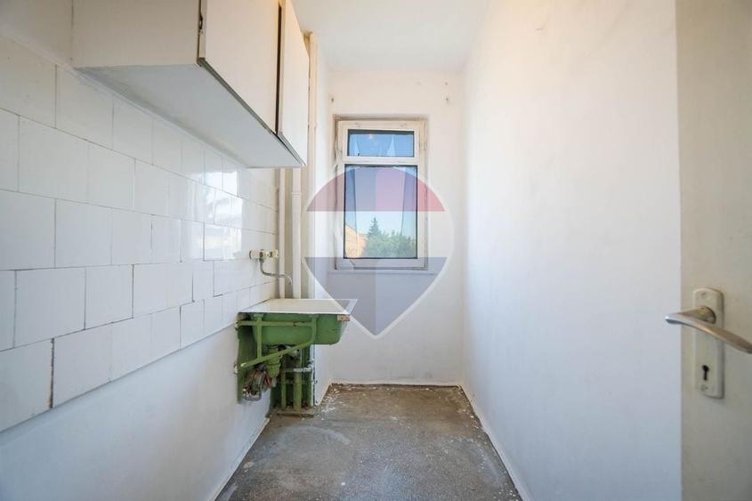 Apartament cu 2 camere semidecomandat în Florilor