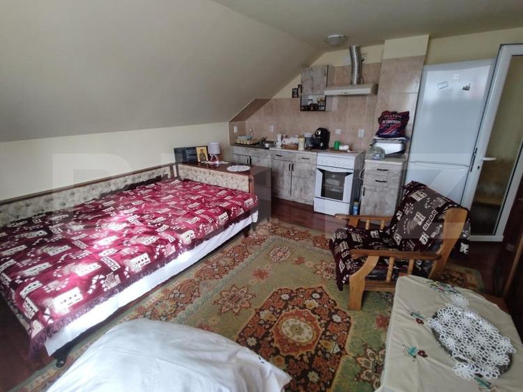 Casă individuală cu 6 camere cu Garaj în Central