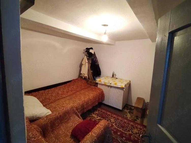 Casă cu Teren 4926 Mp în Schela