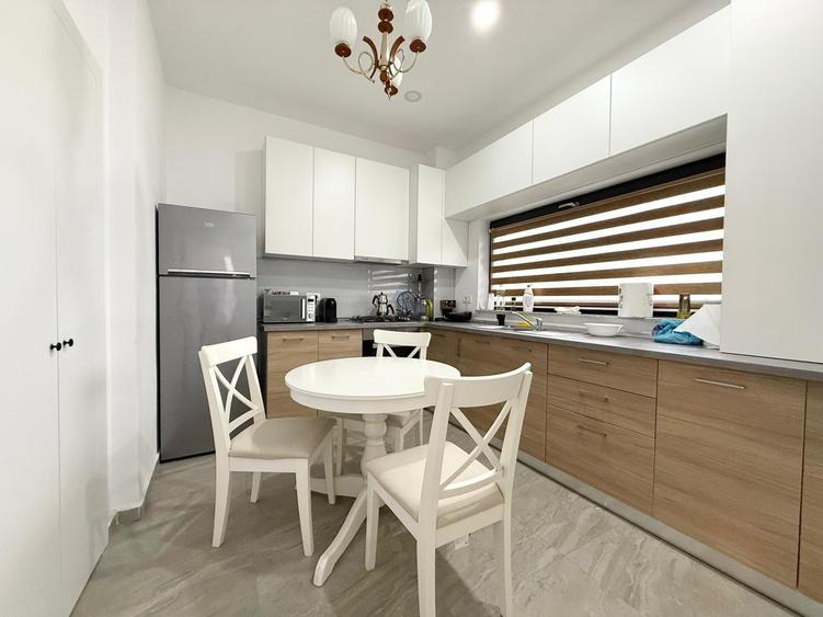 Duplex cu 4 camere cu Piscina în Tunari