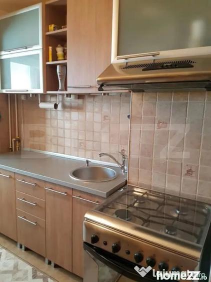Apartament cu 2 camere decomandat în Republicii