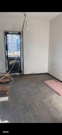 Casă cu 4 camere în Ciritei