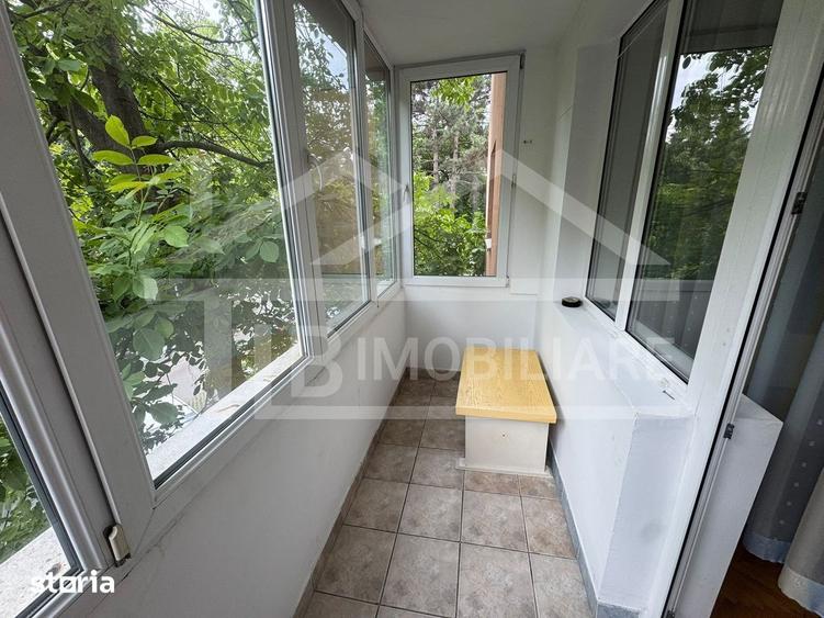 Apartament cu 3 camere semidecomandat în Dâmbu Pietros