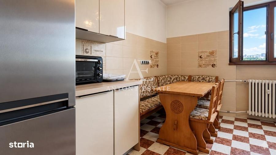 Apartament cu 3 camere semidecomandat în Central