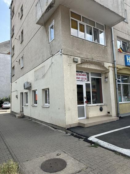 Spațiu comercial, de 50 mp, în Central